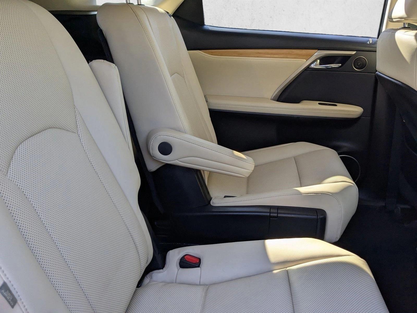 2022 Lexus RX 450hL photo 19