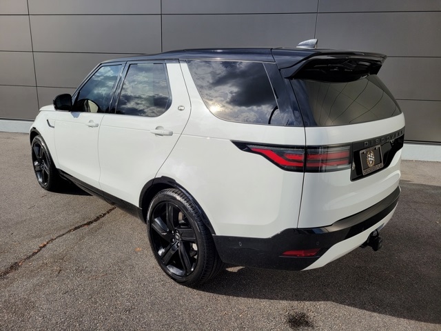 2023 Land Rover Discovery S R-Dynamic photo 2