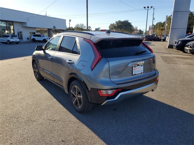 2025 Kia Niro SX photo 4