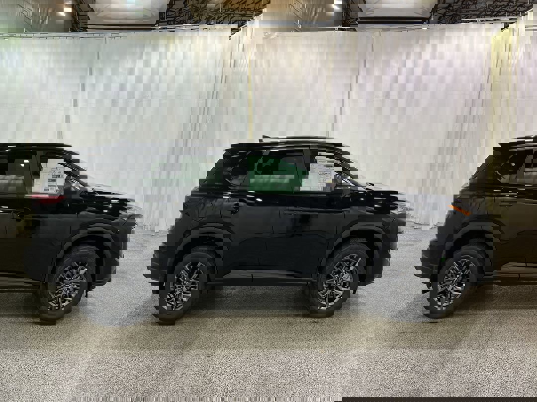 2026 Nissan Rogue S photo 2