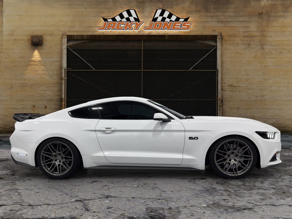 2016 Ford Mustang GT Premium photo 7