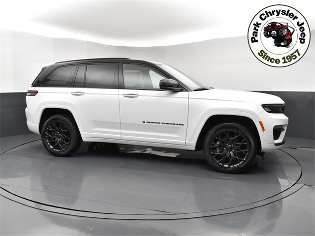 2025 Jeep Grand Cherokee Summit Reserve's photo