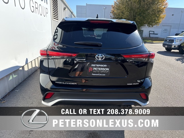 2023 Toyota Highlander L photo 6