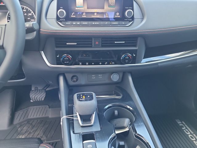2026 Nissan Rogue SV photo 15