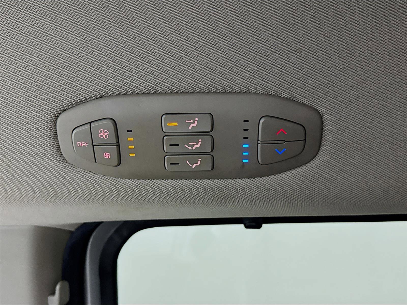 2021 Kia Sedona EX photo 24