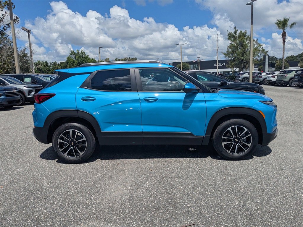 2026 Chevrolet Trailblazer LT photo 3