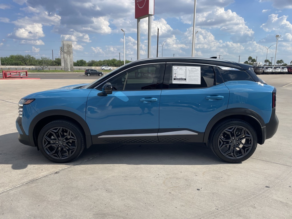 2025 Nissan Kicks SR photo 3