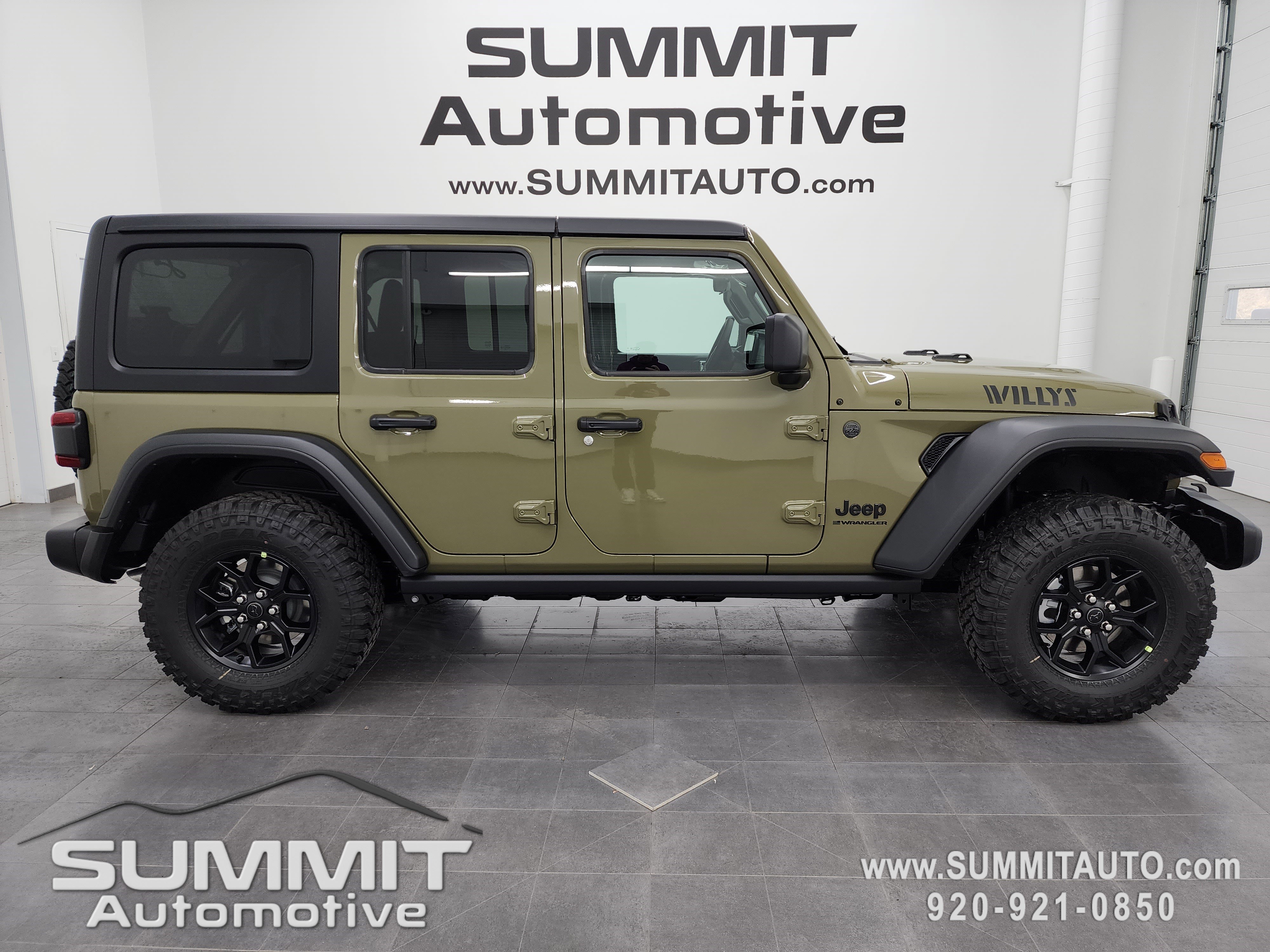 2026 Jeep Wrangler 4-Door Willys's photo