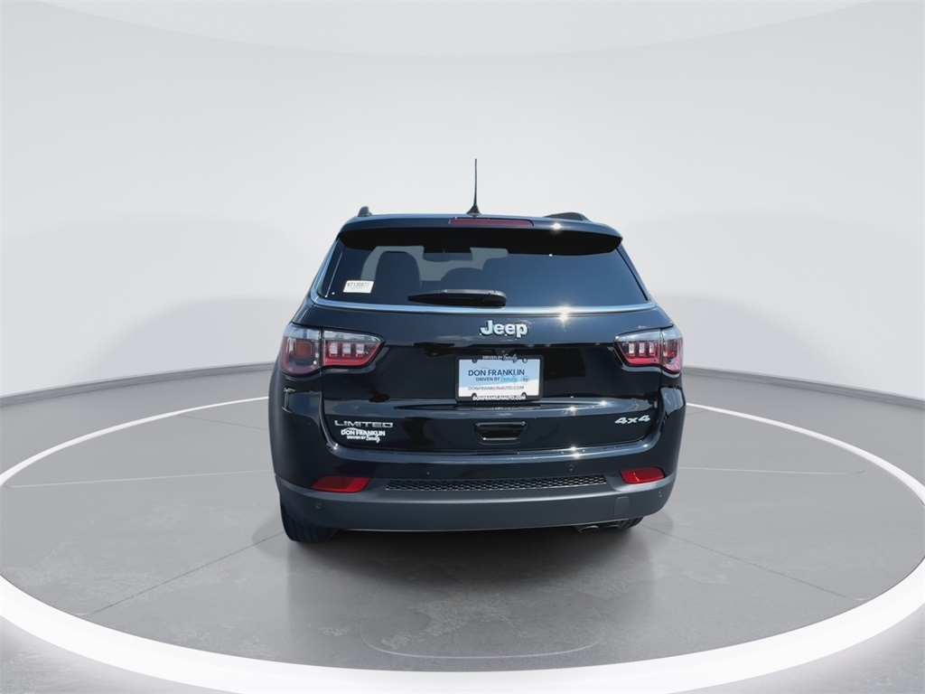 2022 Jeep Compass Limited photo 7