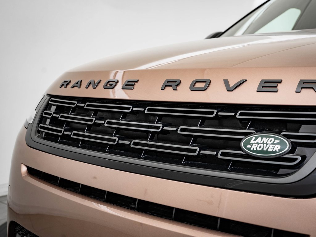 2026 Land Rover Range Rover Evoque Dynamic SE photo 3