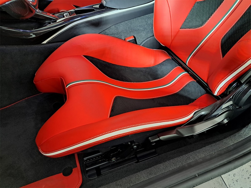 Certified Used 2022 Canna di Fucile Ferrari Base image 16