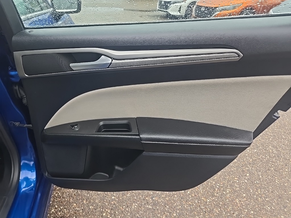 2018 Ford Fusion Hybrid S photo 24