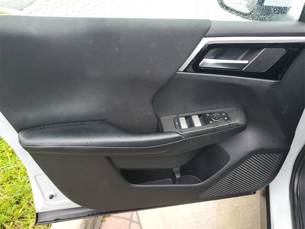 2022 Mitsubishi Outlander ES photo 13