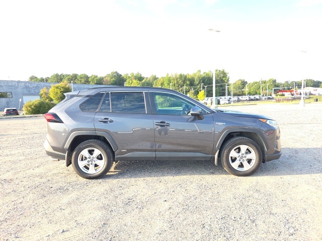 2019 Toyota RAV4 Hybrid XLE photo 5
