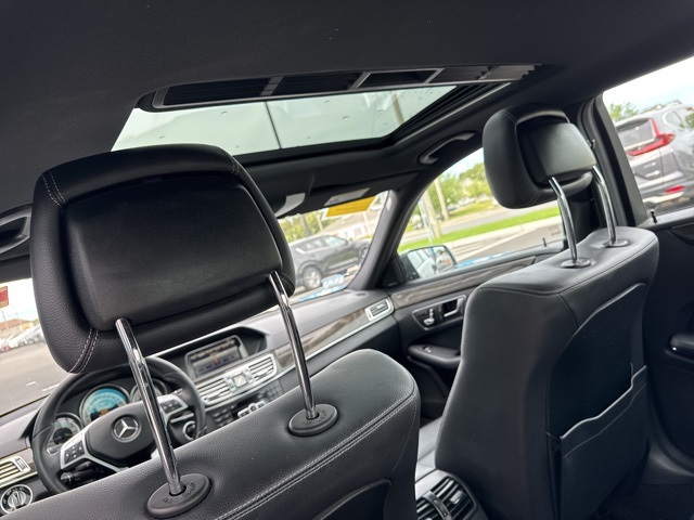 2014 Mercedes Benz E 350 4MATIC Sedan photo 13