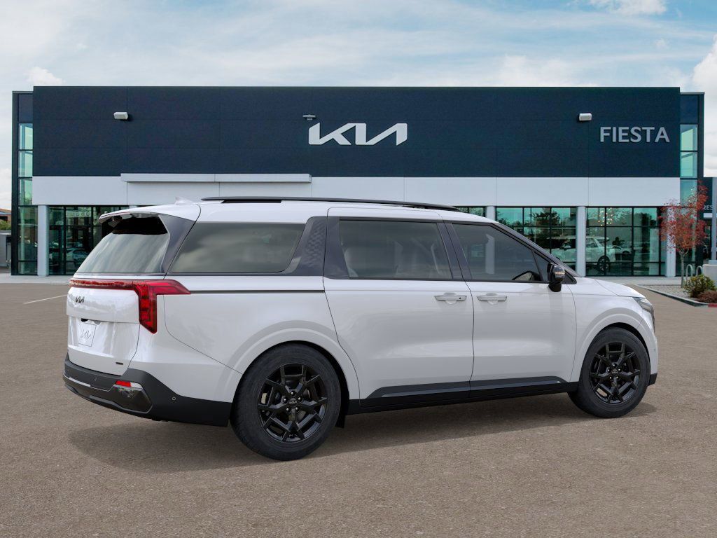 2026 Kia Carnival SX photo 2