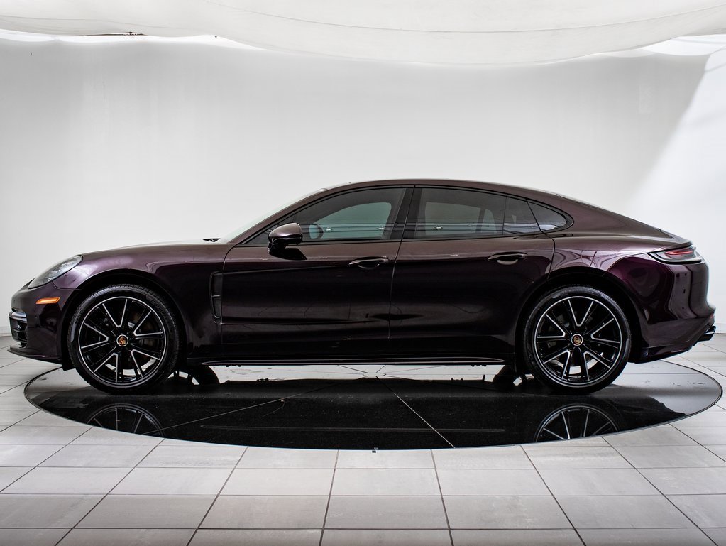 2023 Porsche Panamera GTS photo 2