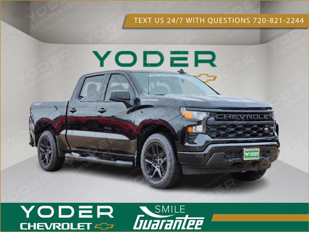 2024 Chevrolet Silverado 1500 Custom photo 2