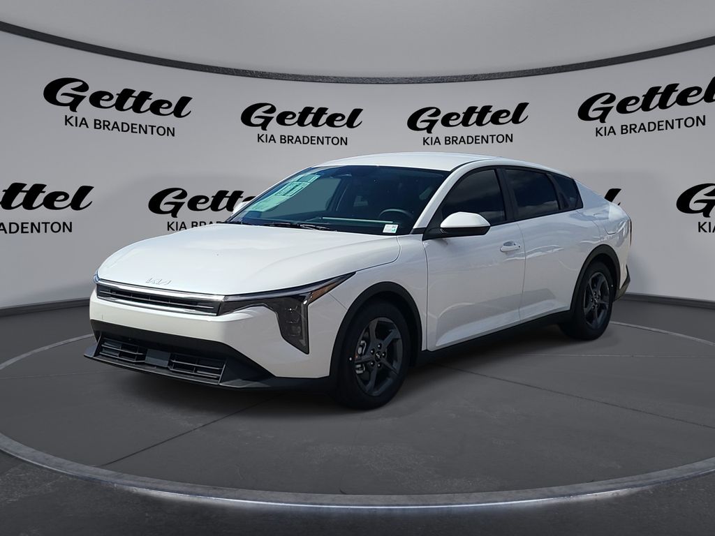 2025 Kia K4 LXS's photo
