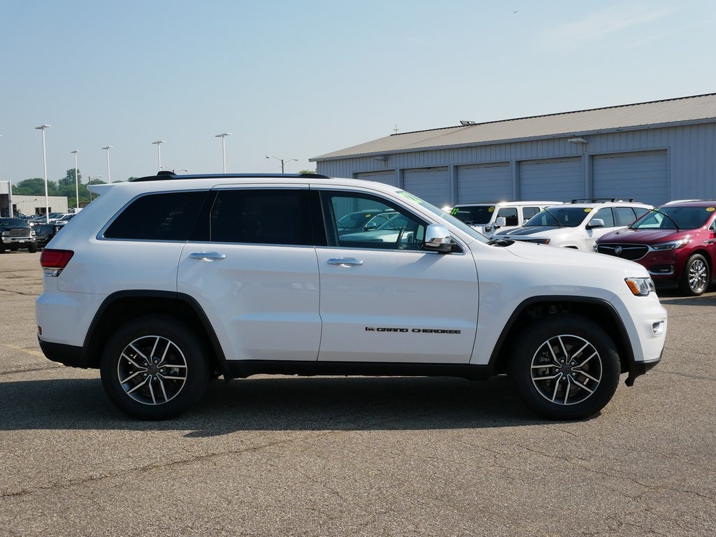 Used 2022 Jeep Grand Cherokee WK Limited with VIN 1C4RJFBG4NC167341 for sale in Rochester, Minnesota