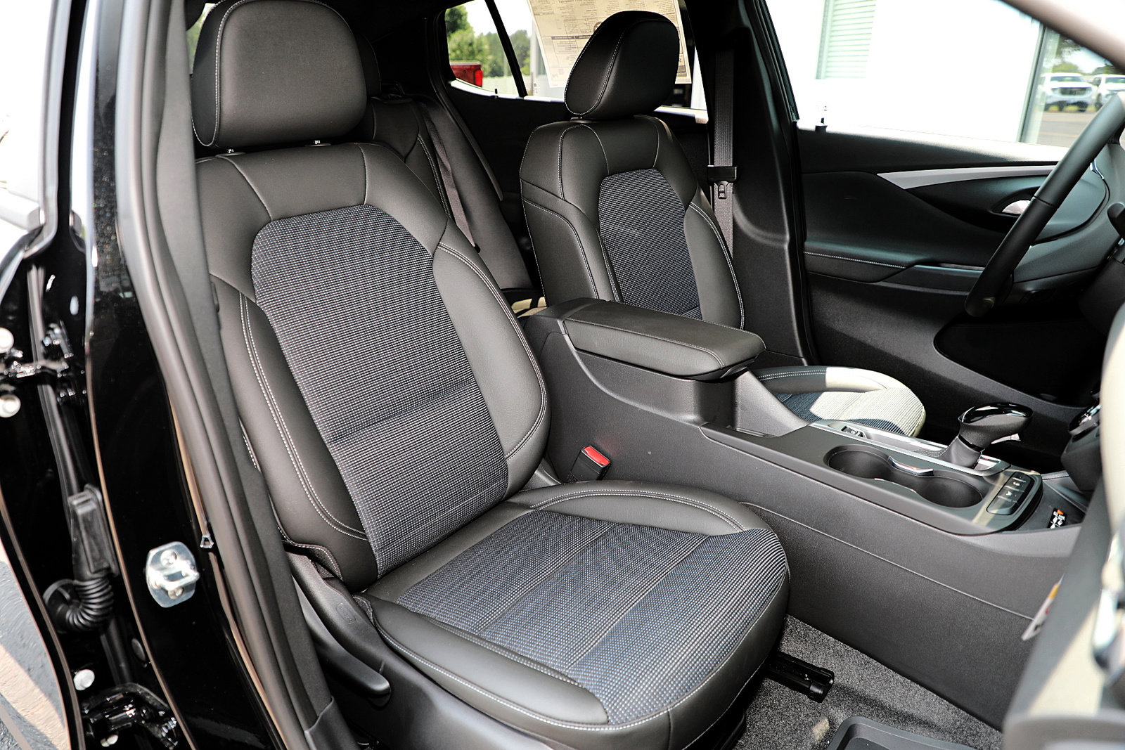 New 2024 Buick Envista Preferred SUV in Menomonie 23793 Johnson