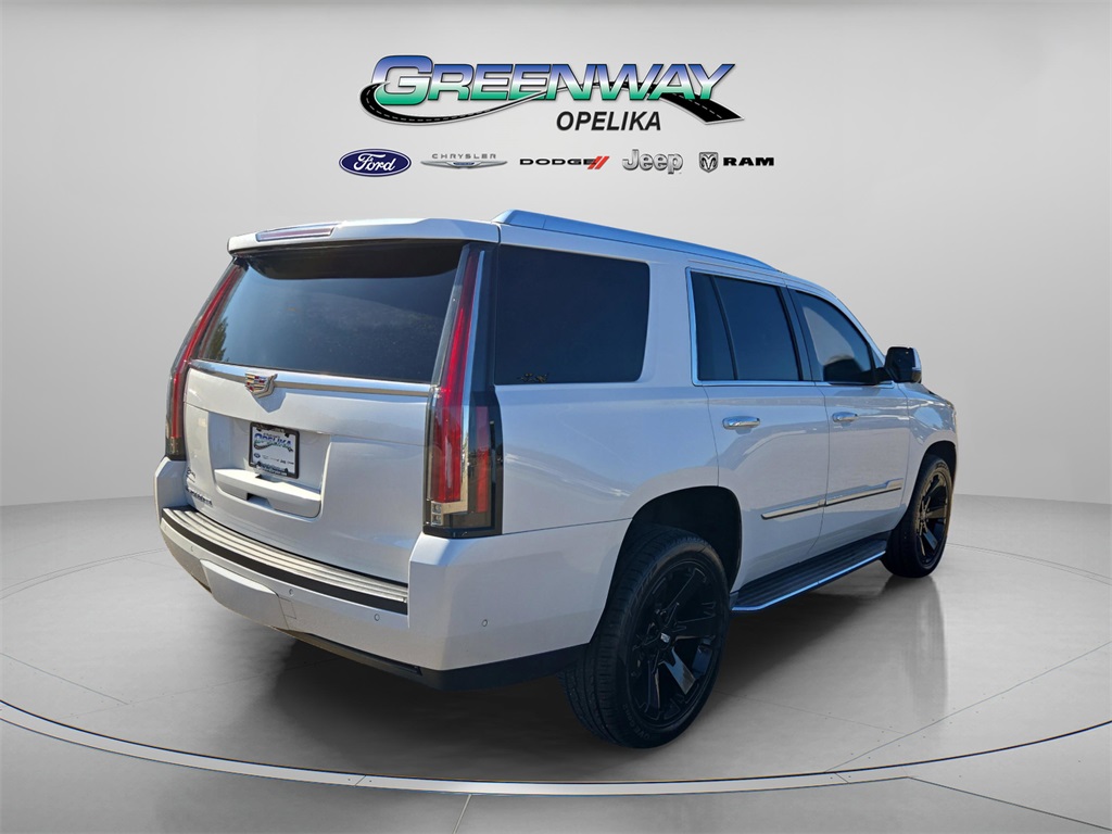 2018 Cadillac Escalade Luxury photo 4