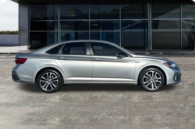 2024 Volkswagen Jetta 1.5T Sport photo 2