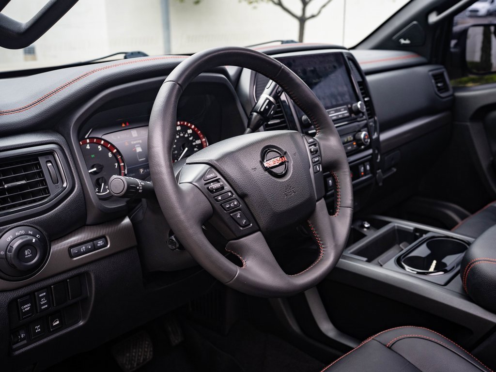 2021 Nissan Titan PRO-4X photo 19