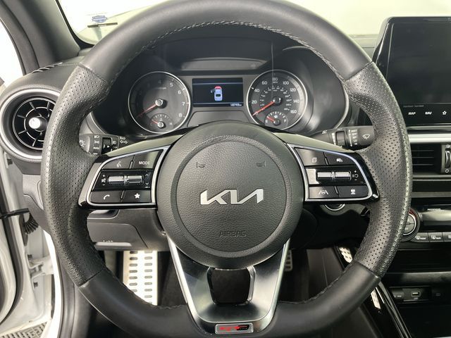 2023 Kia Forte GT-Line photo 14