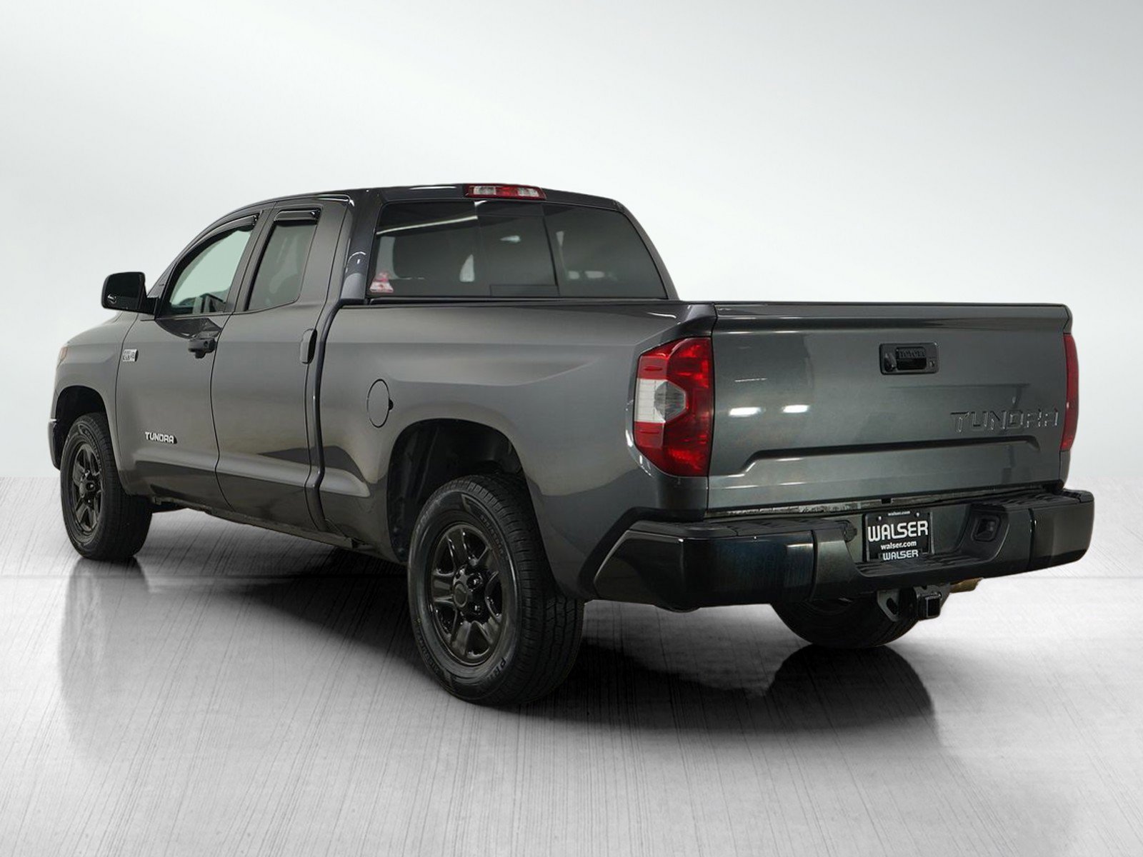 2018 Toyota Tundra SR5 photo 3