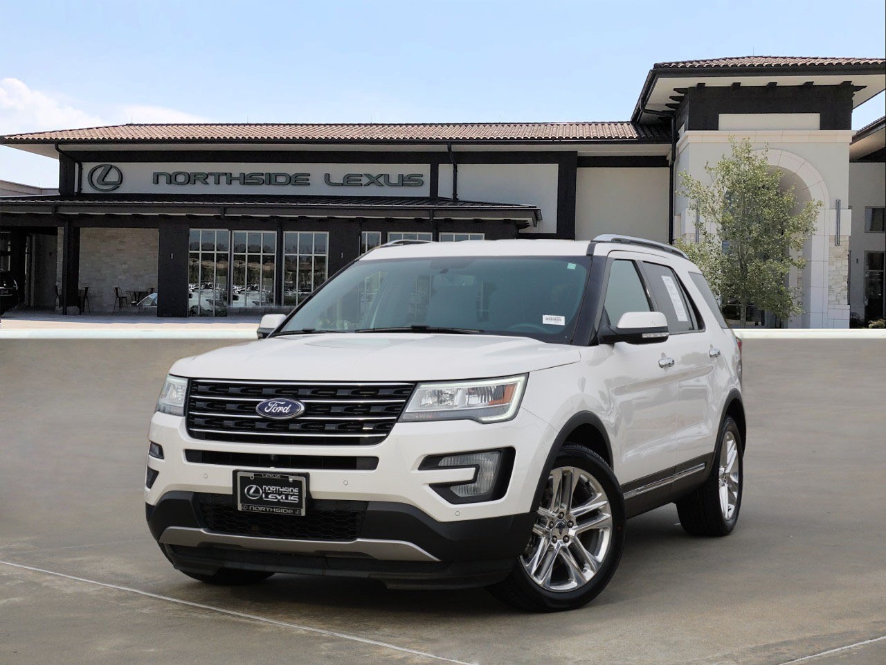 2017 Ford Explorer Limited's photo