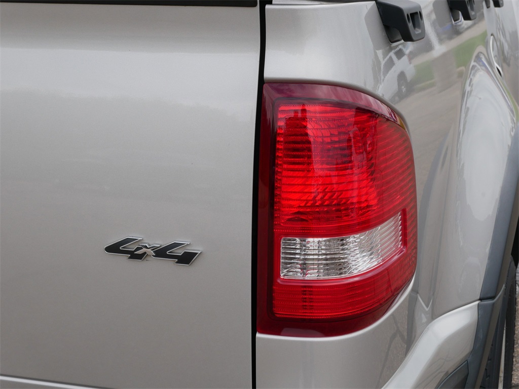 2007 Ford Explorer Sport Trac XLT photo 11