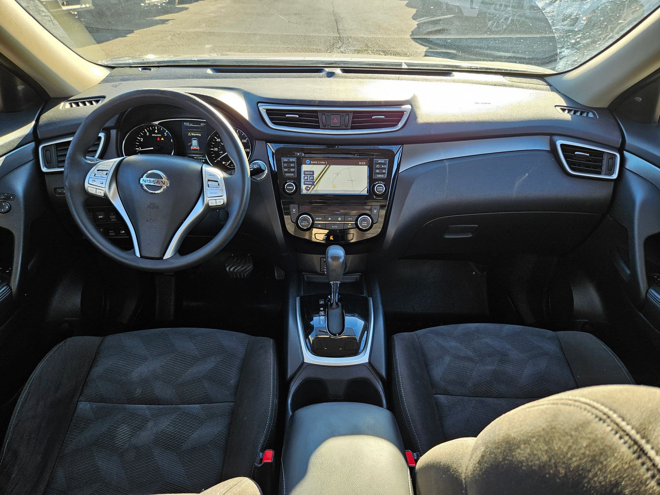 2015 Nissan Rogue SV photo 28