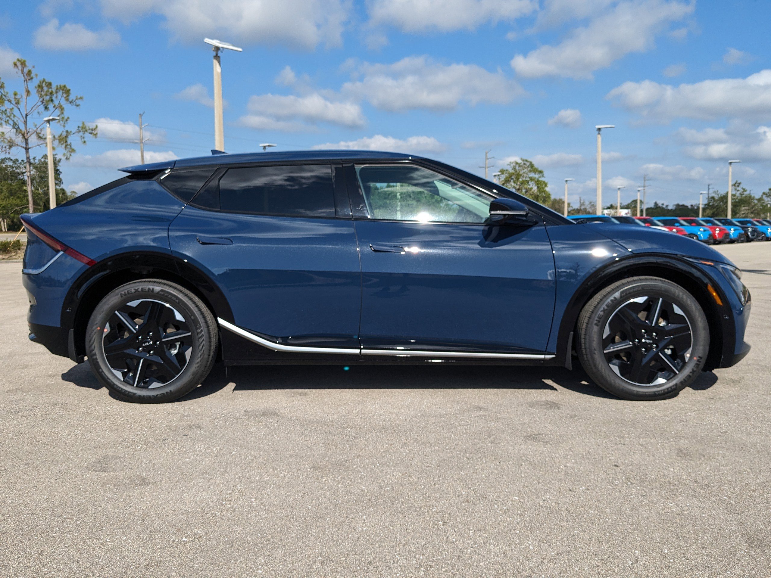 2025 Kia EV6 Wind photo 3