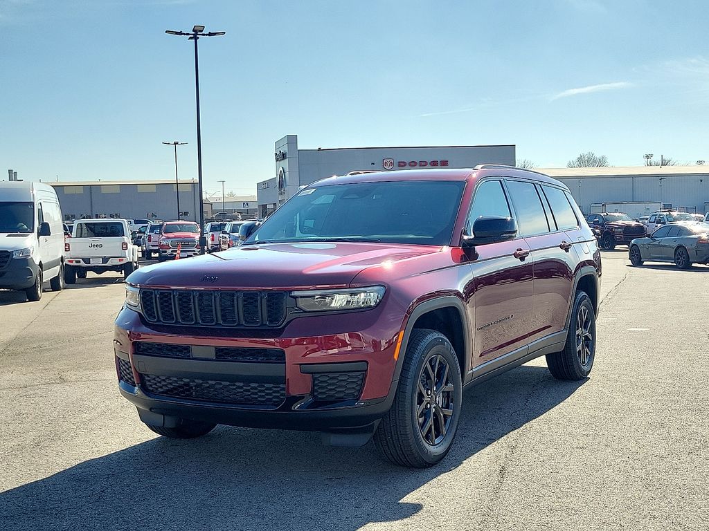2025 Jeep Grand Cherokee Altitude X photo 2