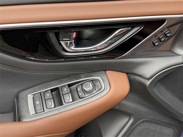 2025 Subaru Outback Touring XT photo 24