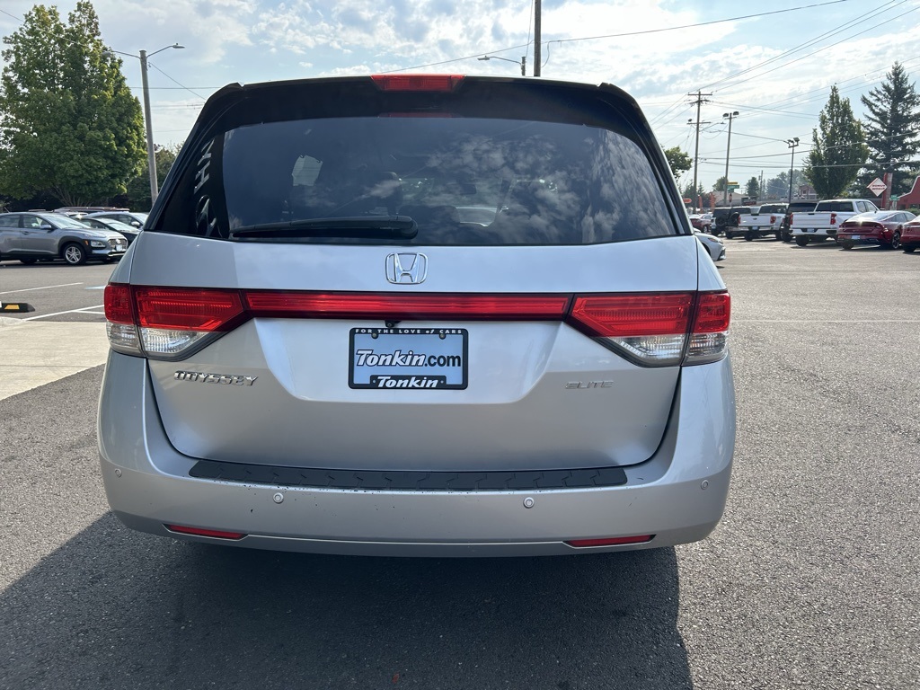 2015 Honda Odyssey Touring photo 7