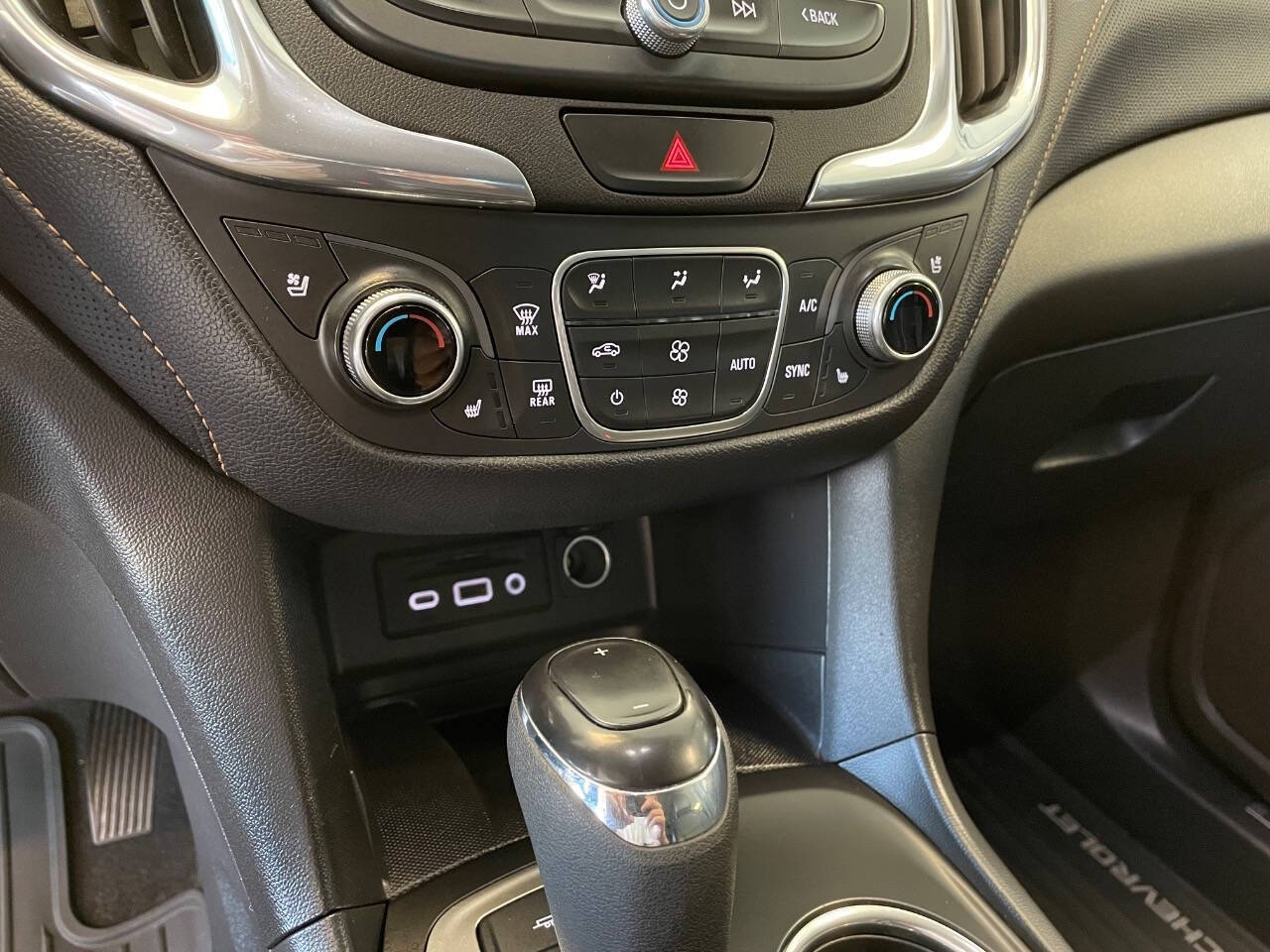 2020 Chevrolet Equinox Premier photo 15