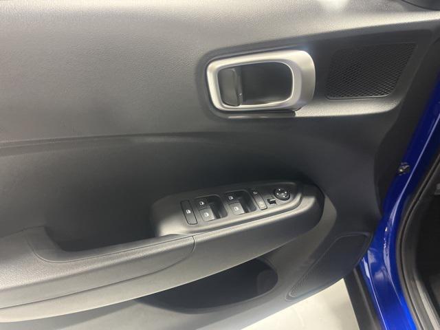 2026 Hyundai Venue SEL photo 4