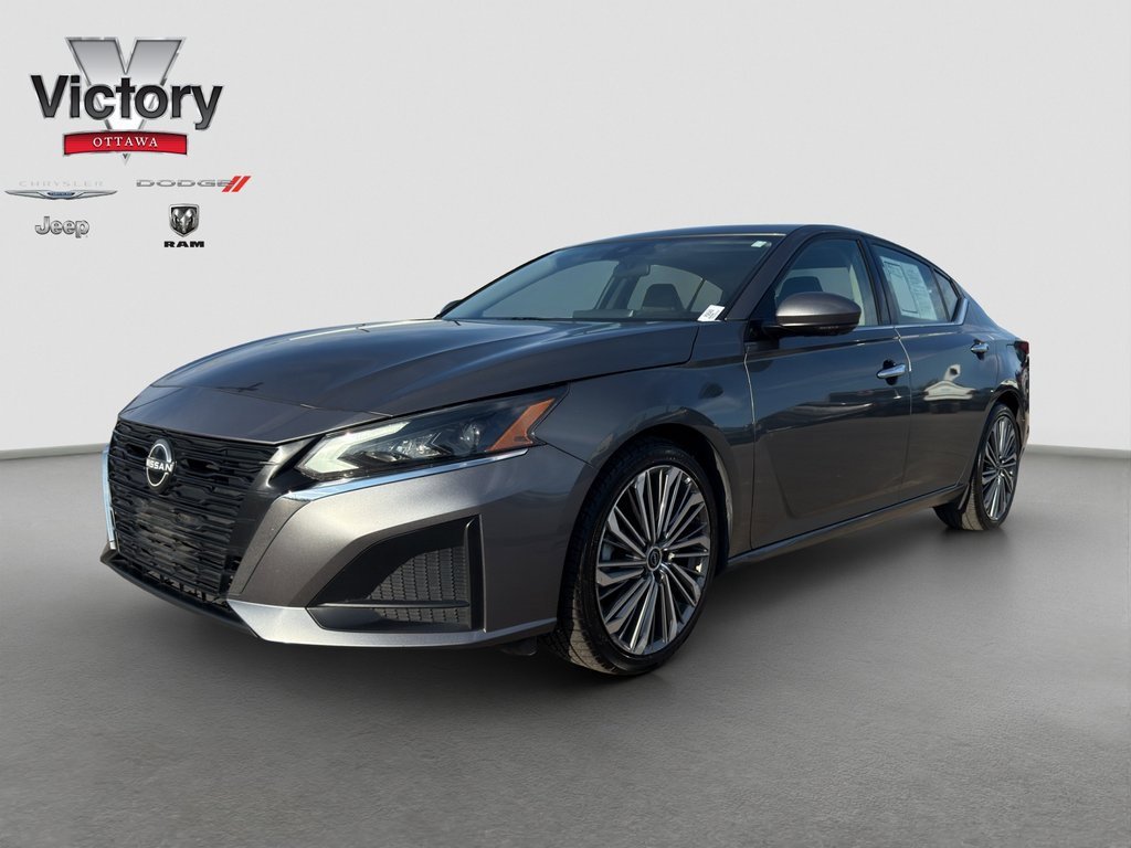 2023 Nissan Altima SL's photo