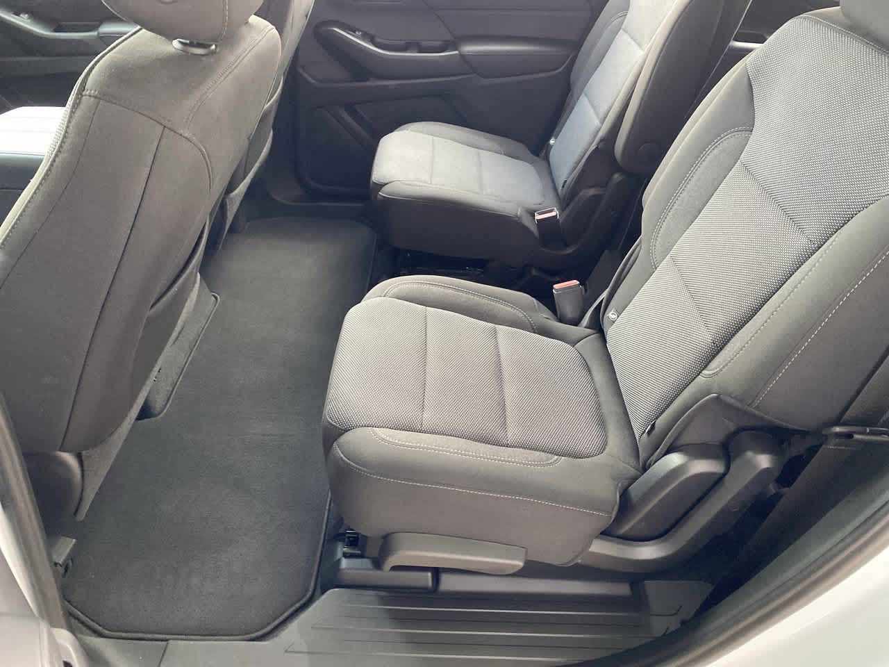 2023 Chevrolet Traverse Cloth photo 12