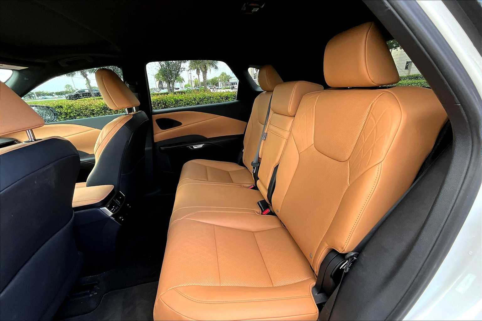 2024 Lexus RX Premium photo 19