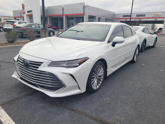 2020 Toyota Avalon Base's photo