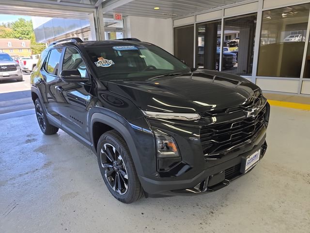 2025 Chevrolet Equinox RS photo 3