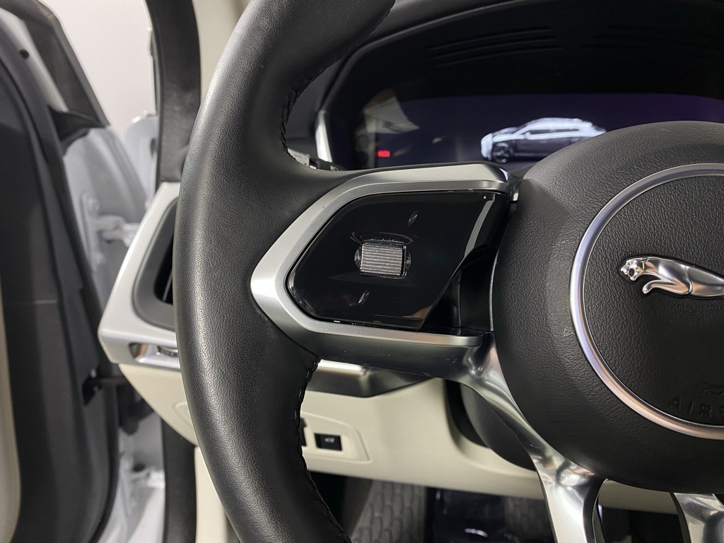 2020 Jaguar I-PACE SE photo 10