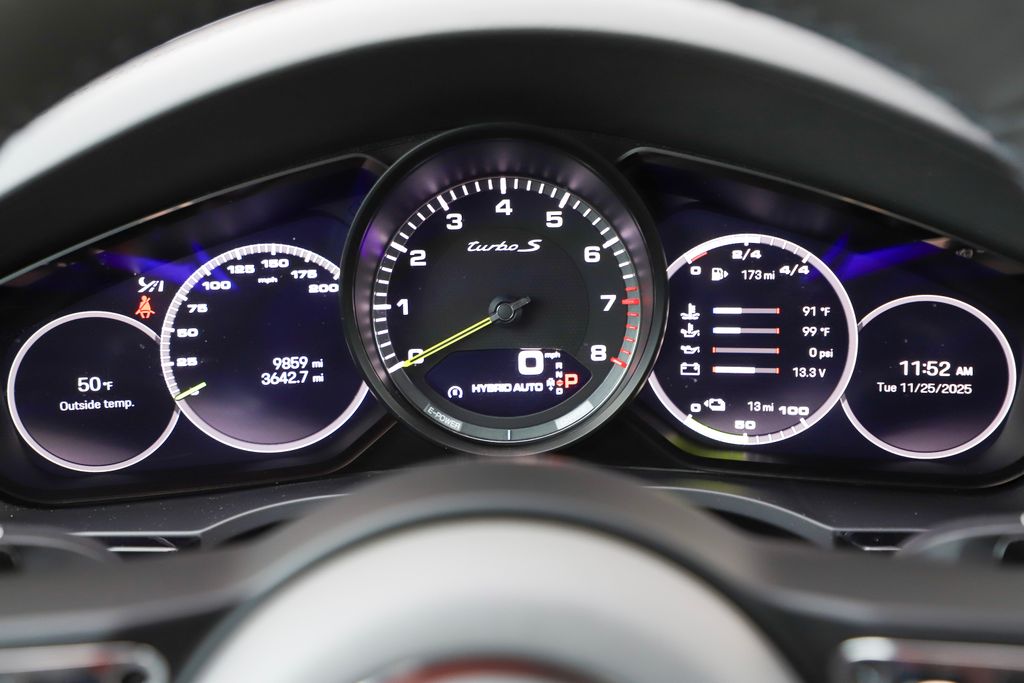 2022 Porsche Cayenne E-Hybrid Turbo S photo 4