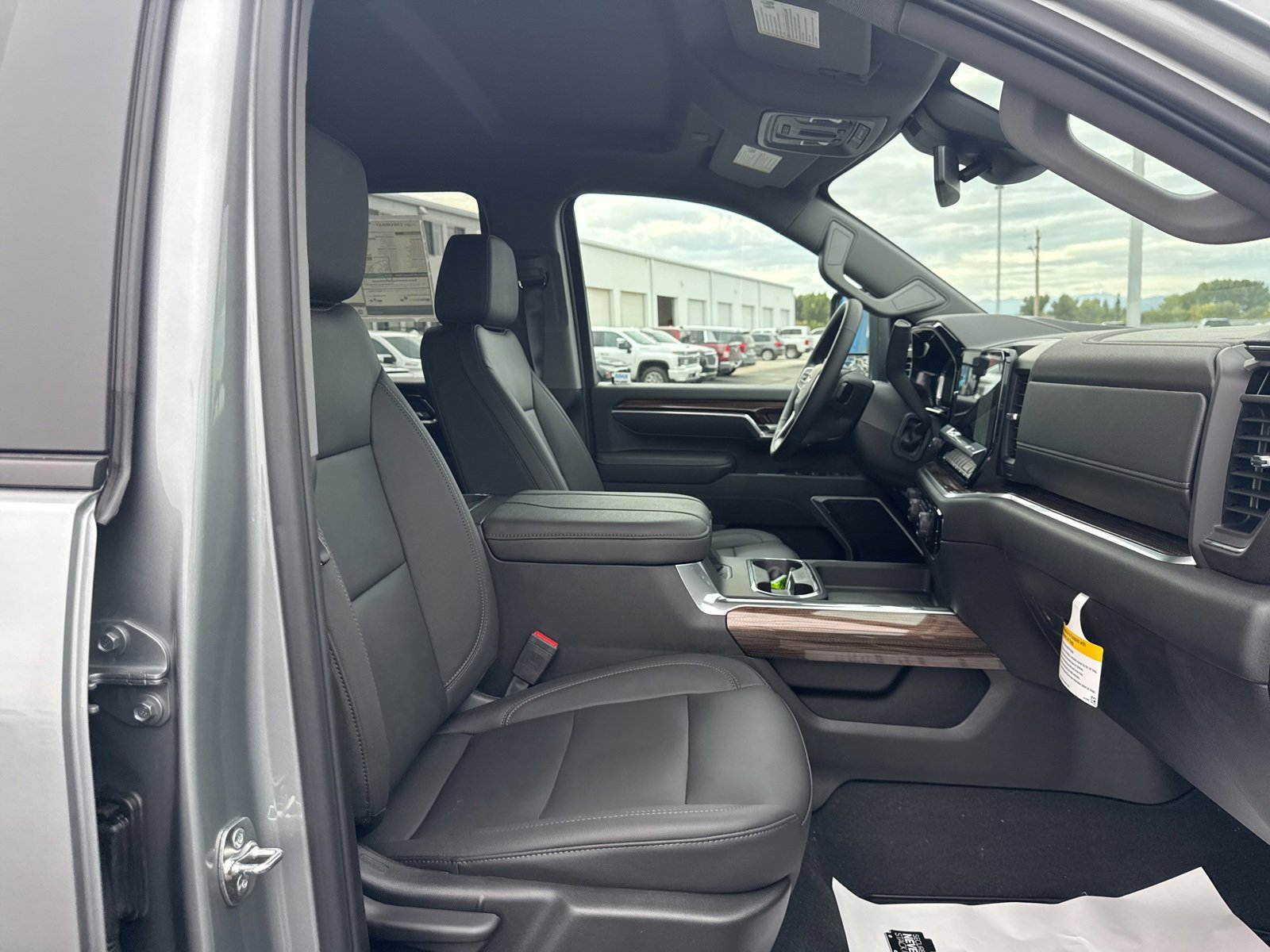 2026 Chevrolet Silverado 2500HD LT photo 39