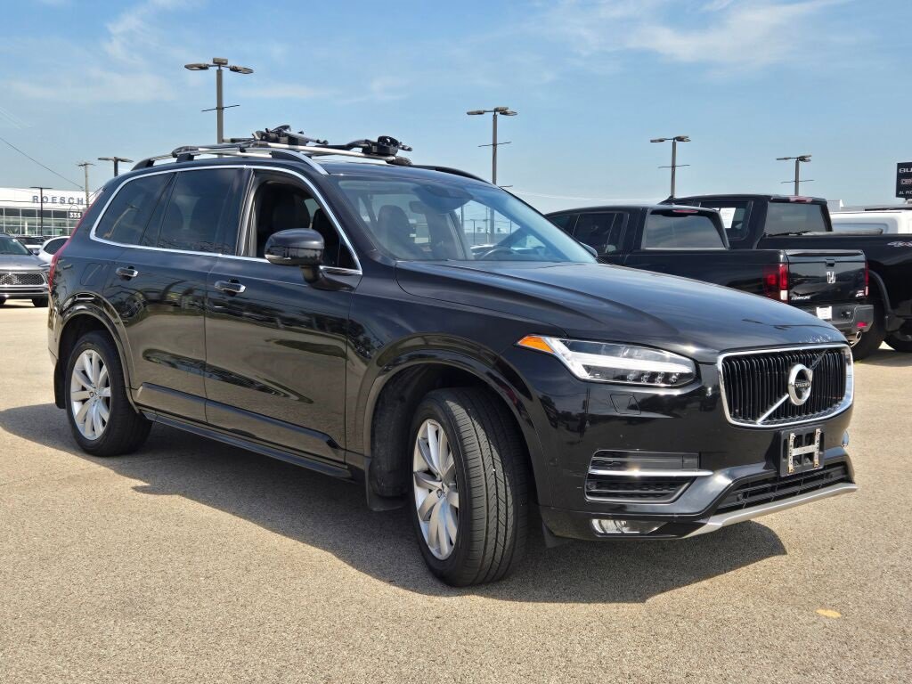 2017 Volvo XC90 Momentum photo 3