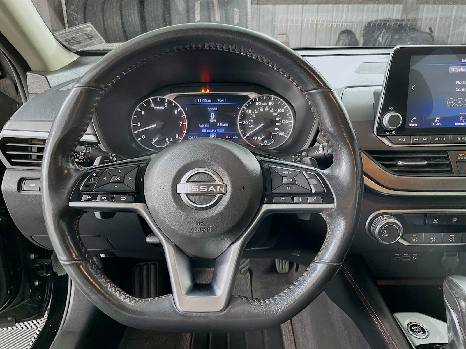 2023 Nissan Altima 2.5 SR photo 9