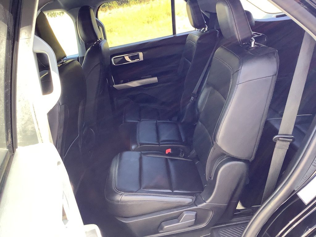 2024 Ford Explorer XLT photo 29
